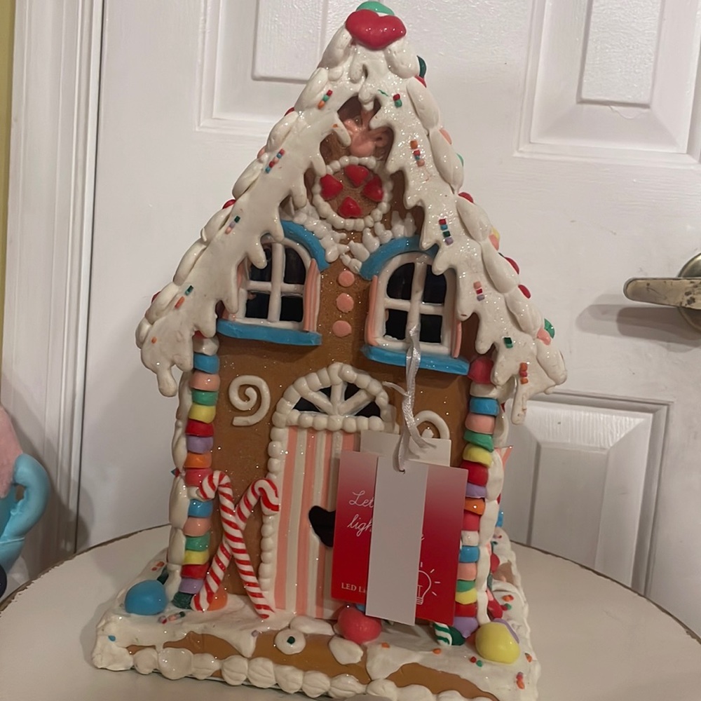 Candy Gingerbread House TikTok gumdrop